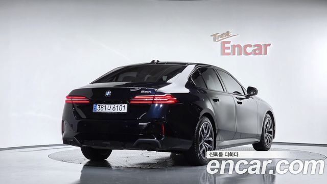 2024 BMW 5-Series, VIN WBA21FJ09RCR11346