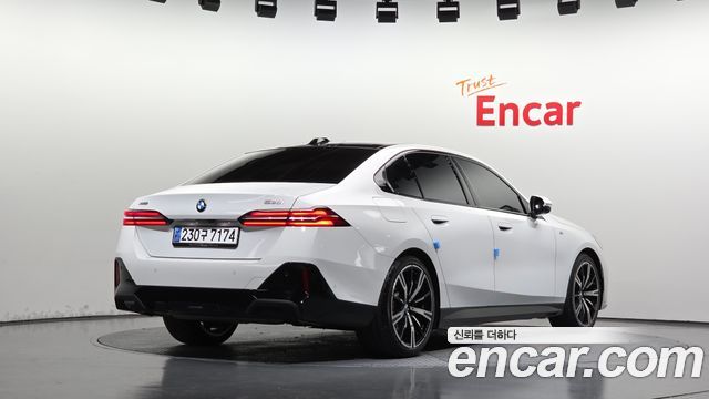 2024 BMW 5-Series, VIN WBA51FJ09RCR62214