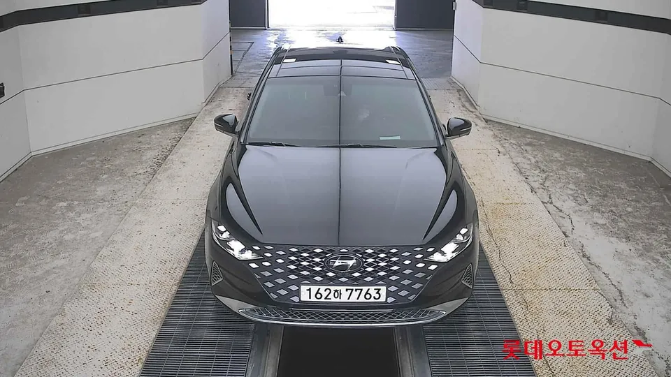 2021 Hyundai Grandeur, VIN KMHF3413BMA120635