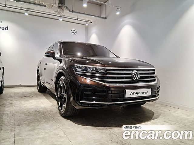 2024 Volkswagen Touareg, VIN WVGZZZCR2RD013233
