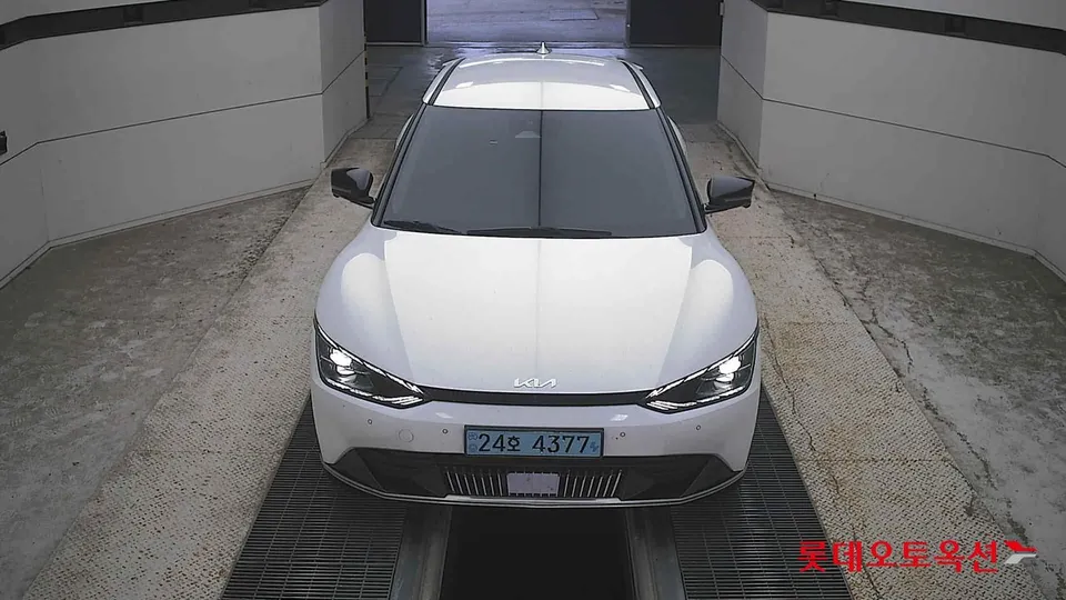 2023 Kia EV6, VIN KNAC381AFPA093766