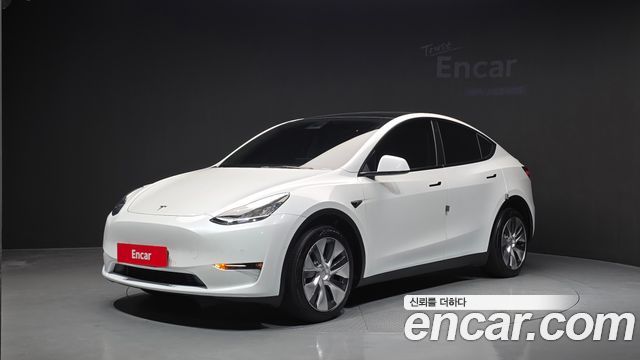 2022 Tesla Model Y, VIN 7SAYGDEE9NF495627