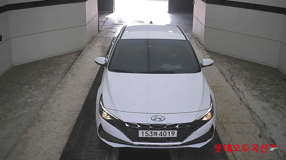 2021 Hyundai Avante, VIN KMHLM41EEMU075044