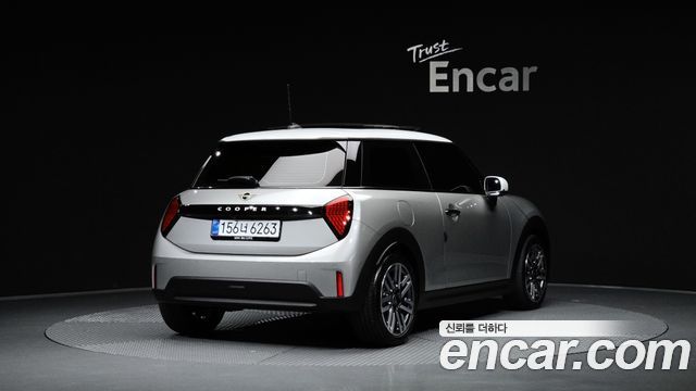 2025 Mini Cooper, VIN WMW81GD04S2W61201