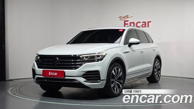 2021 Volkswagen Touareg, VIN WVGZZZCRZMD000578