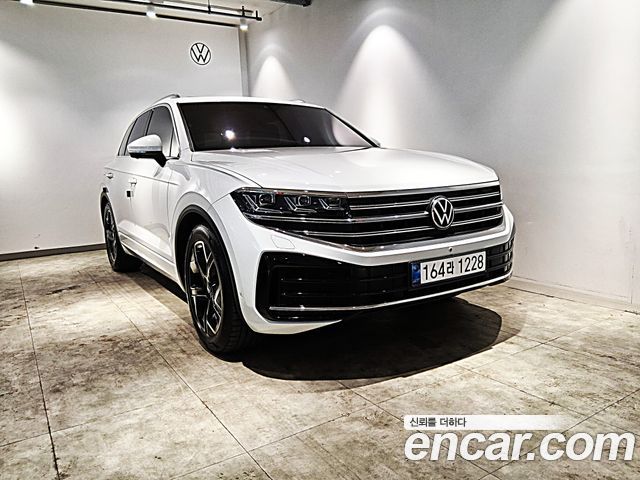 2024 Volkswagen Touareg, VIN WVGZZZCRXRD013402