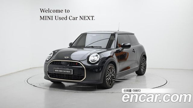 2025 Mini Cooper, VIN WMW21GD04S2W18600