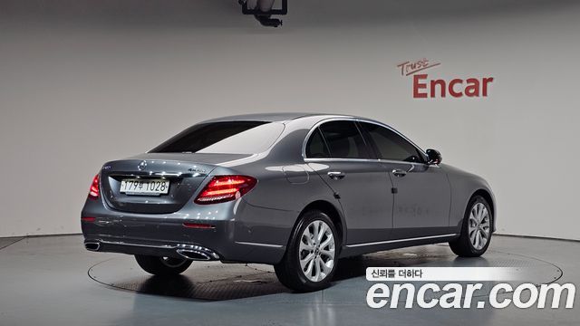2020 Mercedes-Benz E-Class, VIN W1KZF4KB1LA824427