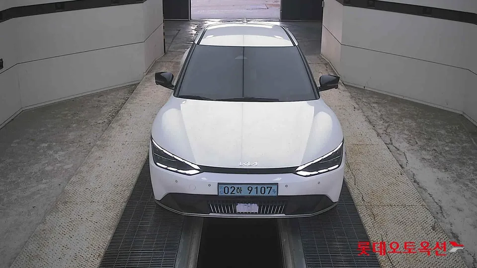 2022 Kia EV6, VIN KNAC381AFNA040737