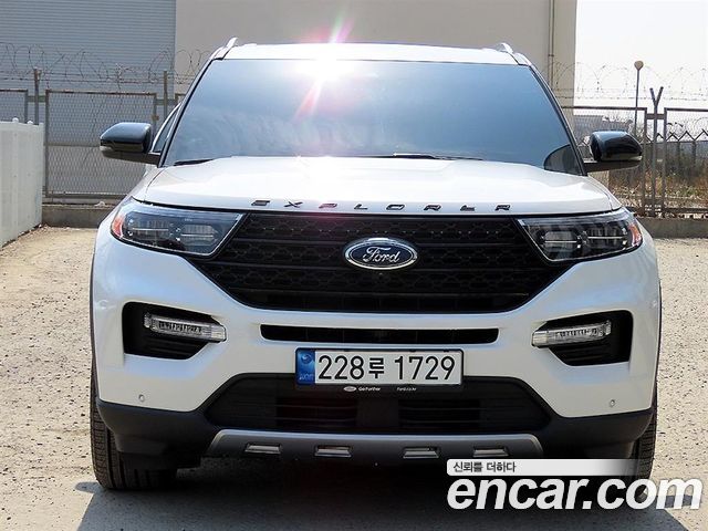 2022 Ford Explorer, VIN 1FM5K8FW6NNA12282