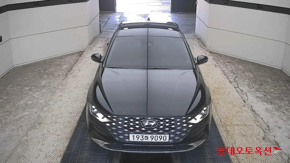 2022 Hyundai Grandeur, VIN KMHF1413BNA143657