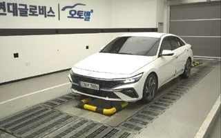 2026 Hyundai Avante, VIN KMHLN41EETU053335