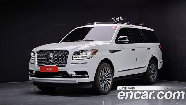 2021 Lincoln Navigator, VIN 5LMJJ2LT2MEL10011