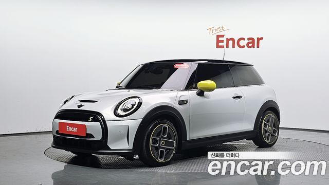 2022 Mini Cooper, VIN WMW11DJ0XN2R97718