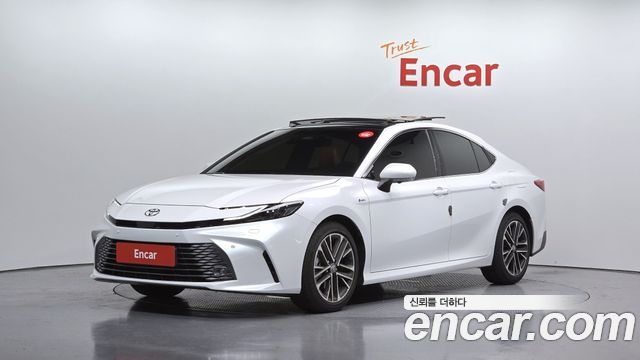 2025 Toyota Camry, VIN JTNAGACK3S3011090