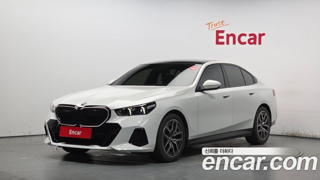 2026 BMW 5-Series, VIN WBA21FJ01TCX72448