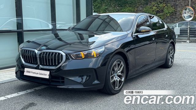 2024 BMW 5-Series, VIN WBA71FJ0XRCR39663