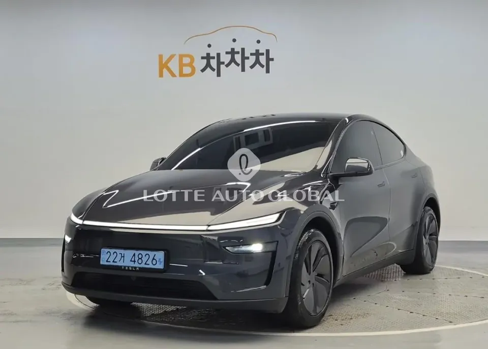 2026 Tesla Model Y, VIN LRWYGCEK4TC494731