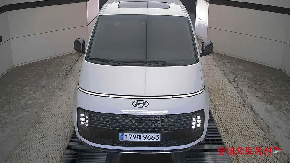 2025 Hyundai Staria, VIN KMHYD81ABSU013770