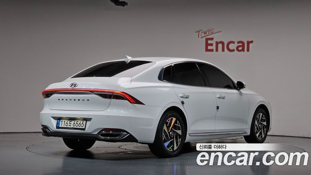2021 Hyundai Grandeur, VIN KMHF1413BMA112732
