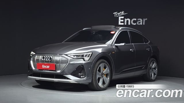 2022 Audi e-tron, VIN WAUZZZGE4NB045244
