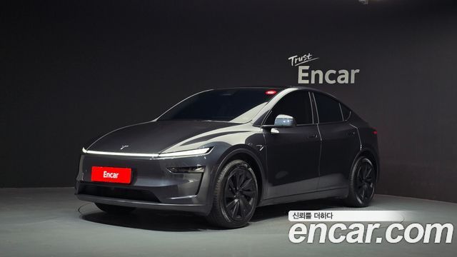 2025 Tesla Model Y, VIN LRWYGCEK7SC216131