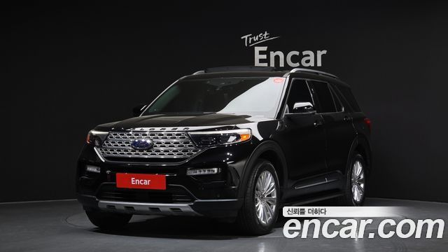 2022 Ford Explorer, VIN 1FMSK8FHXNGA41051