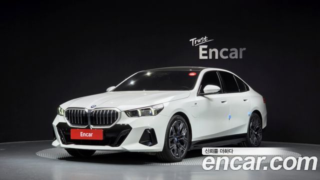 2024 BMW 5-Series, VIN WBA71FJ09RCS74092