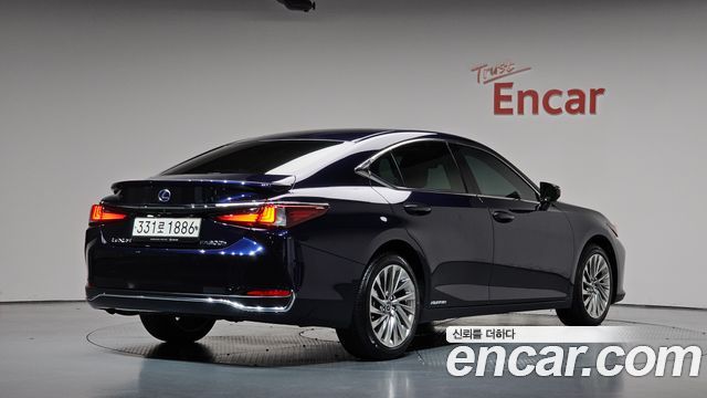 2022 Lexus ES, VIN JTHBA1C10N2011445
