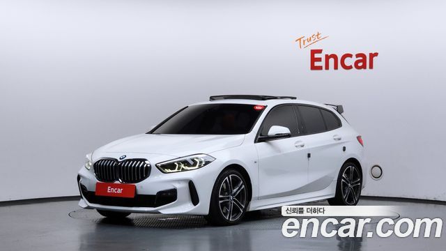 2021 BMW 1-Series, VIN WBA7L7104M7J73088