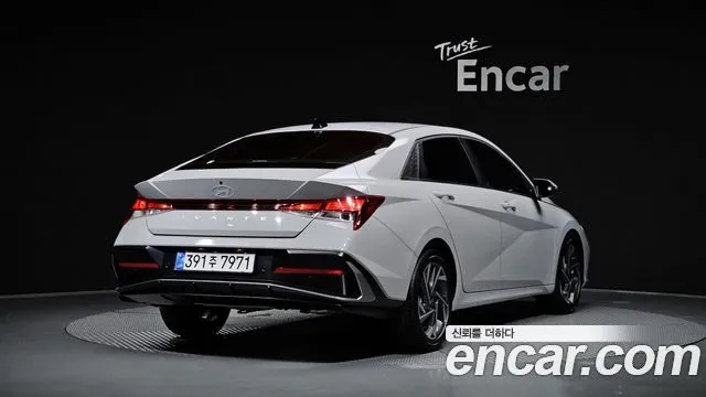 2026 Hyundai Avante, VIN KMHLN41EETU108612
