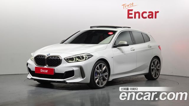 2022 BMW 1-Series, VIN WBA7L1108N7K04583