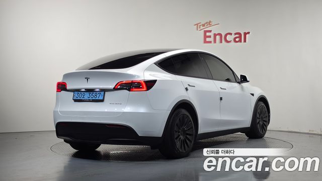 2022 Tesla Model Y, VIN 7SAYGDEE3NF498166