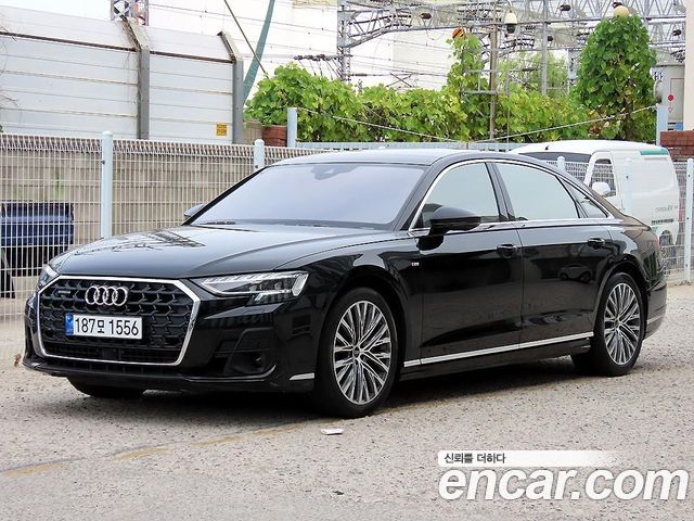 2022 Audi A8, VIN WAUZZZF82NN006520