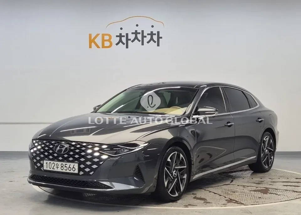 2021 Hyundai Grandeur, VIN KMHF241DBMA420278