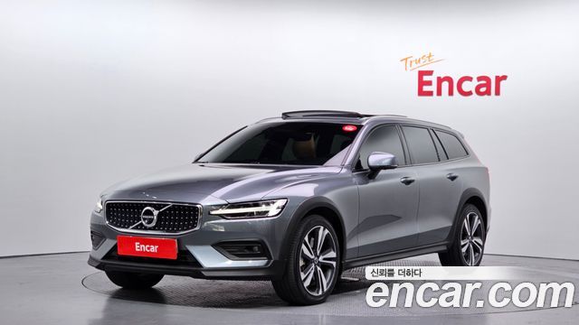 2020 Volvo V60, VIN YV1ZZ102CL1046363