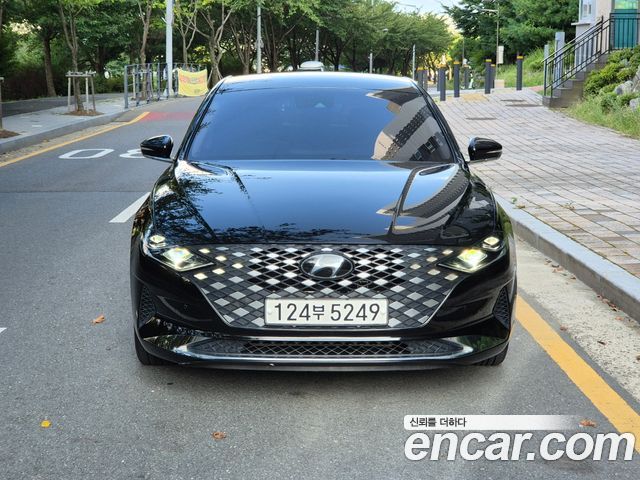 2022 Hyundai Grandeur, VIN KMHF141DBNA471155