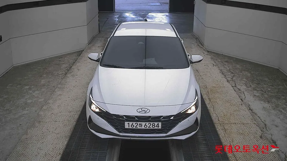 2021 Hyundai Avante, VIN KMHLM41EEMU136294
