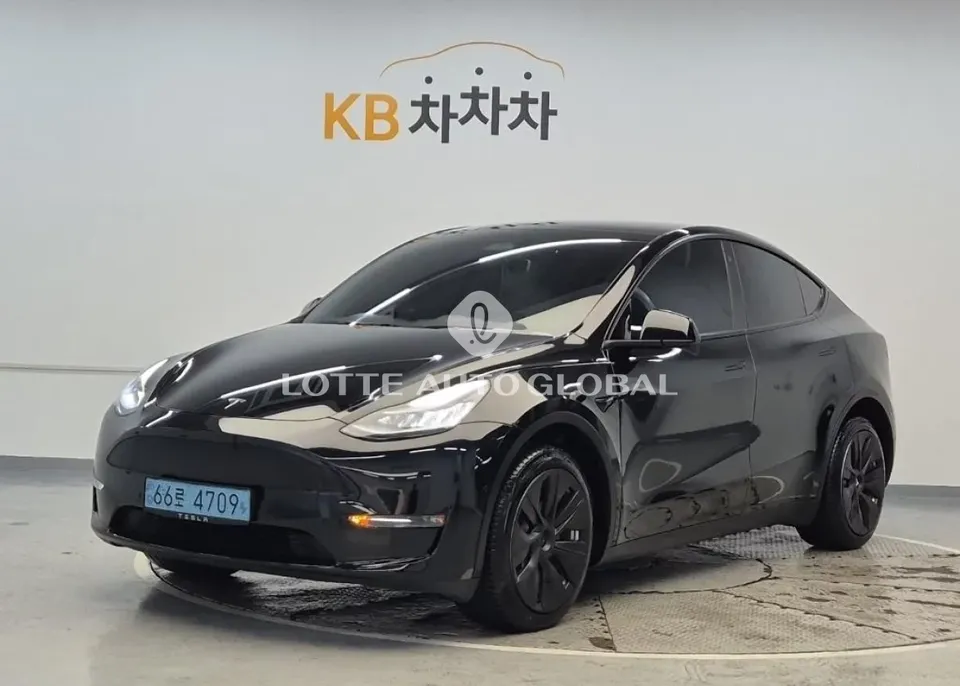2022 Tesla Model Y, VIN 7SAYGDEE3NF567079