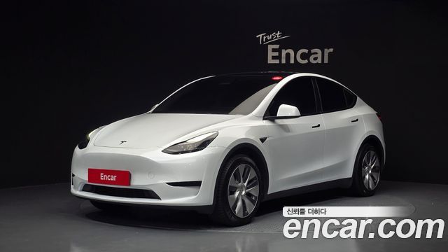 2024 Tesla Model Y, VIN LRWYGCFS8RC179633