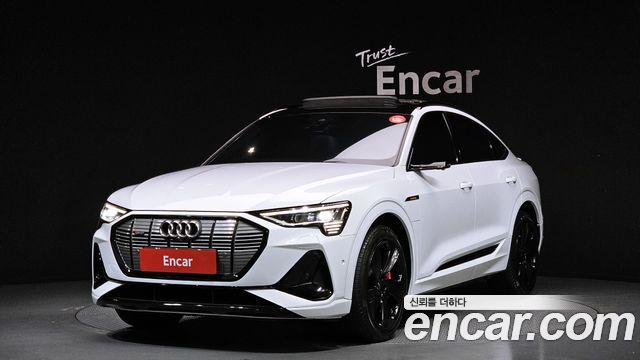 2022 Audi e-tron, VIN WAUZZZGE5NB004637