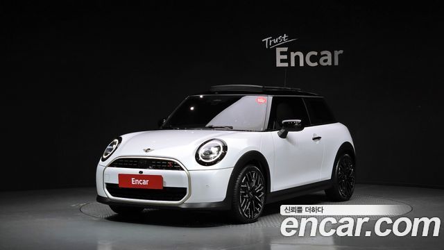 2025 Mini Cooper, VIN WMW21GD09S2W19130