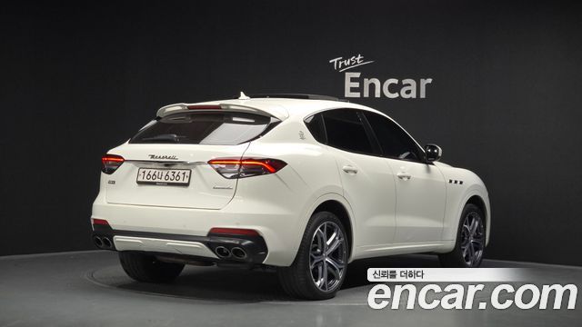 2020 Maserati Levante, VIN ZN661ZUG6LX352898