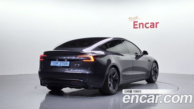 2024 Tesla Model 3, VIN LRW3E7ET2RC177930