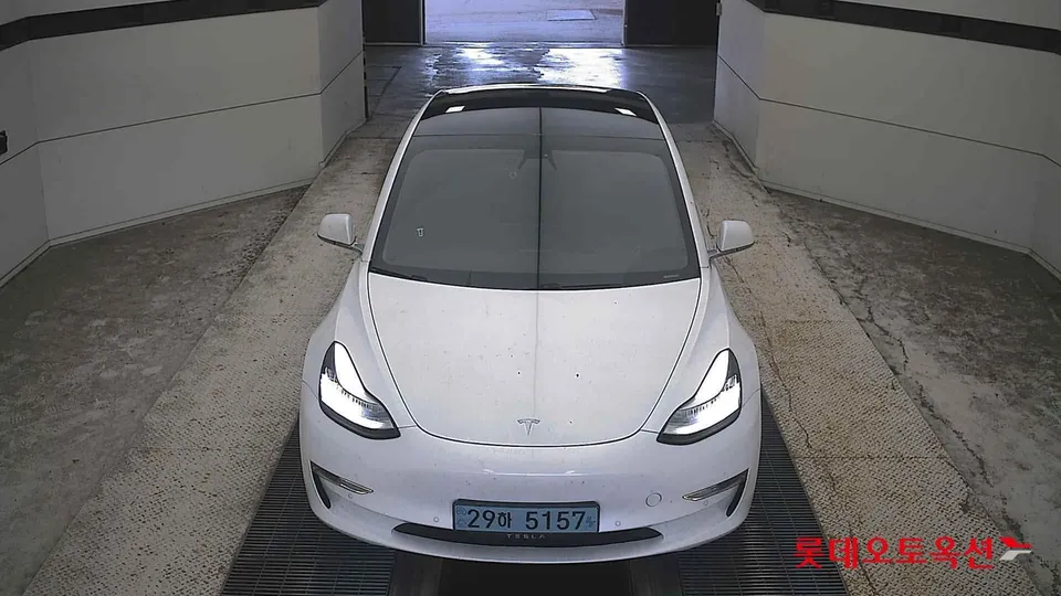 2020 Tesla Model 3, VIN 5YJ3E1EB7LF774363
