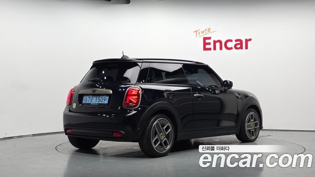 2023 Mini Cooper, VIN WMW11DJ00P2U02121