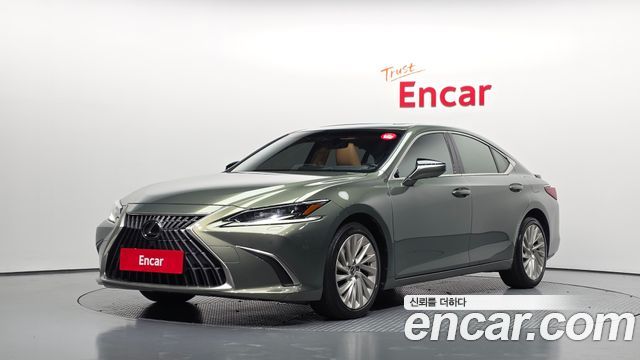 2024 Lexus ES, VIN JTHBA1C11R2021004