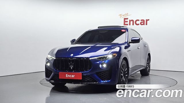 2022 Maserati Levante, VIN ZN661XUGXNX383367