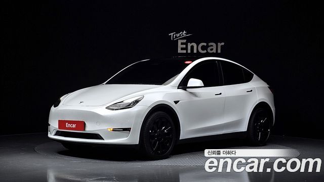 2022 Tesla Model Y, VIN 7SAYGDEE2NF415875