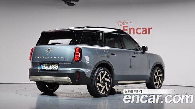 2025 Mini Countryman, VIN WMW21GA03S7R56108